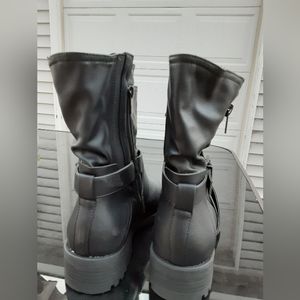 11W women's Torrid boots